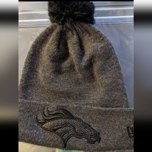 Women's New Era Denver Broncos Beanie used